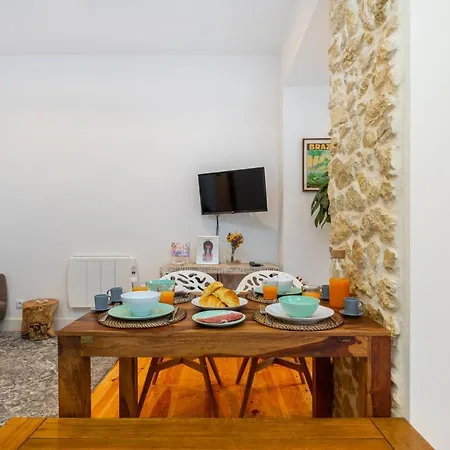 Апартаменты Whome Casa Alcazar Perfect Spot W/ Private Patio Лиссабон