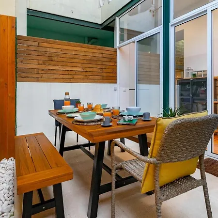 Whome Casa Alcazar Perfect Spot W/ Private Patio Апартаменты Лиссабон