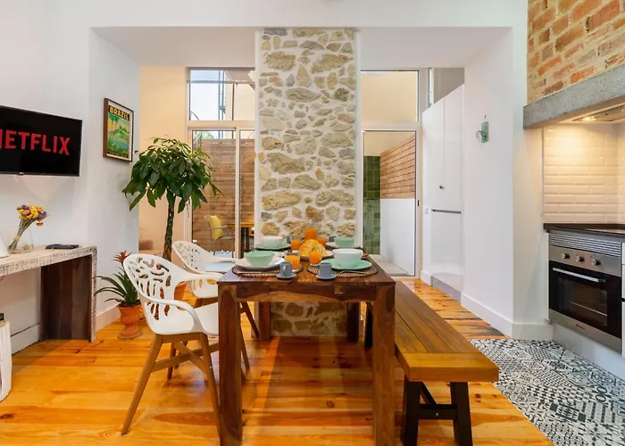 Whome Casa Alcazar Perfect Spot W/ Private Patio 아파트 리스본