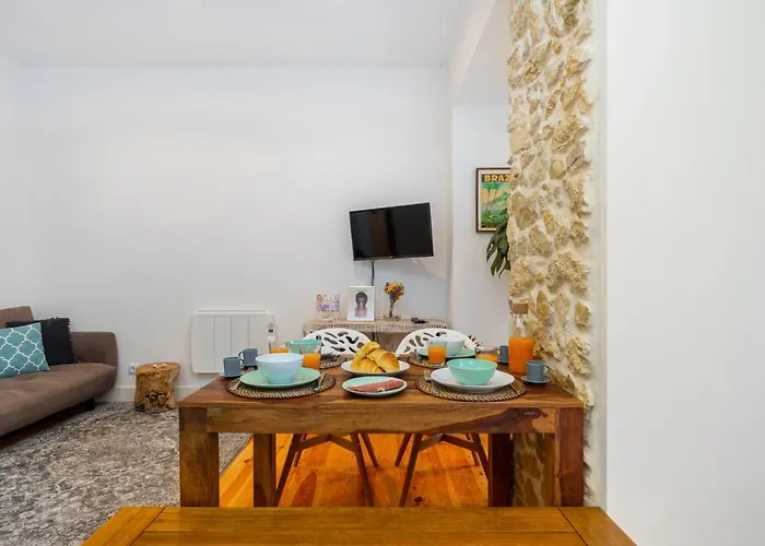 아파트 Whome Casa Alcazar Perfect Spot W/ Private Patio 리스본